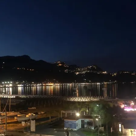 Casablu, Un Delizioso Bilocale Sulla Baia Di Naxos Apartament