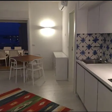 Apartament Casablu, Un Delizioso Bilocale Sulla Baia Di Naxos Giardini-Naxos